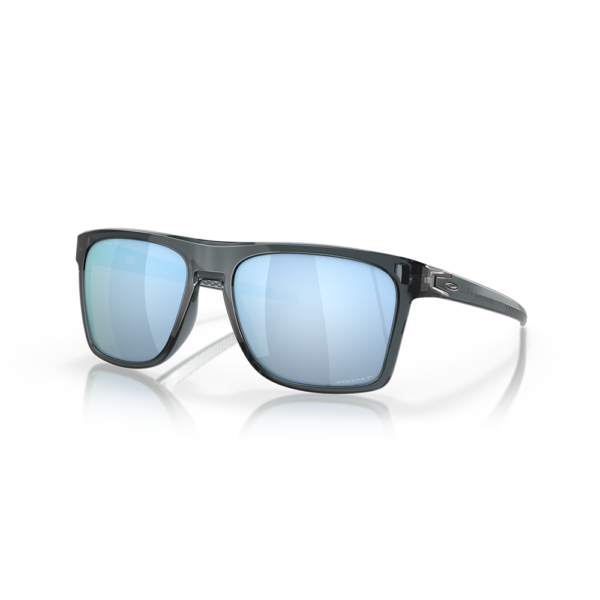 OAKLEY