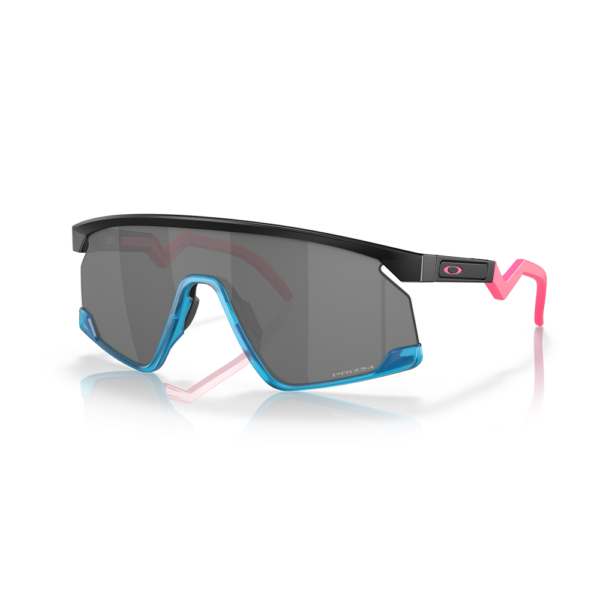 OAKLEY