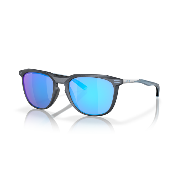 OAKLEY