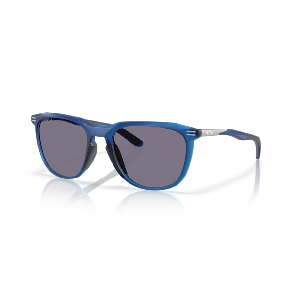 OAKLEY