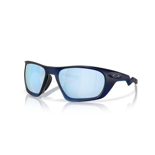 OAKLEY